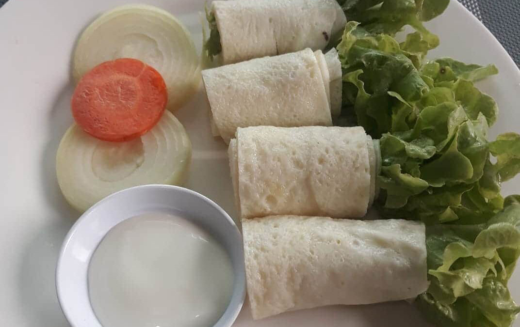 สลัดโรลไข่ขาว